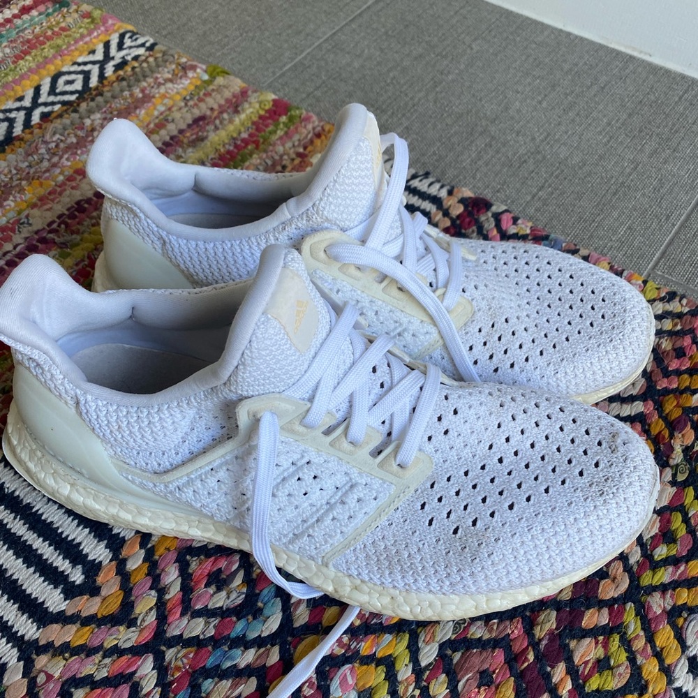 Adidas ultra boosts - MENS SIZE 8/WOMEN 9-9.5